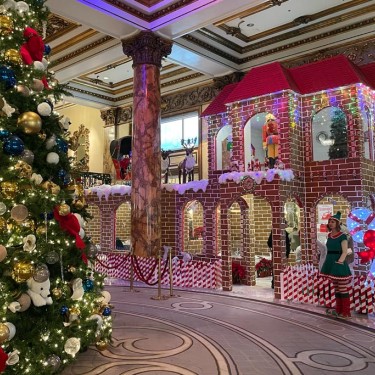 Fairmont Gingerbread House and Christmas Tree