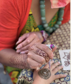 Larkspur Library: Henna Art with Rachel Palacios