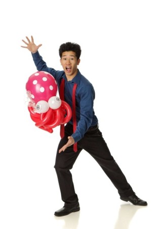 Perry Yan magician