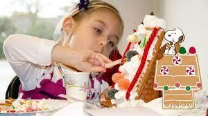  Gingerbread Doghouse Workshops, Charles M. Schulz Museum