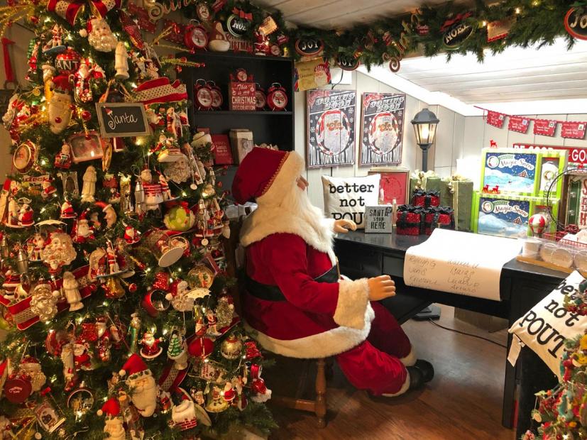 The Spectacular Christmas House At San Rafael S West End Nursery Marin Mommies