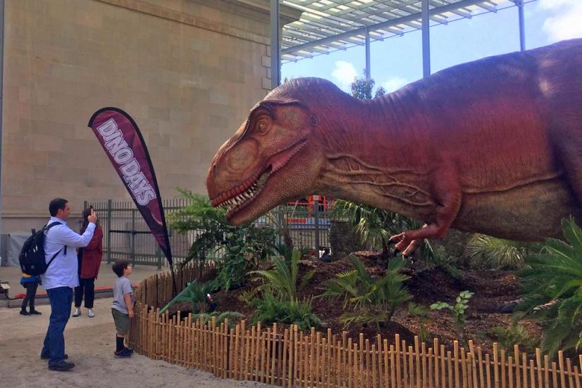 met dinosaur exhibit