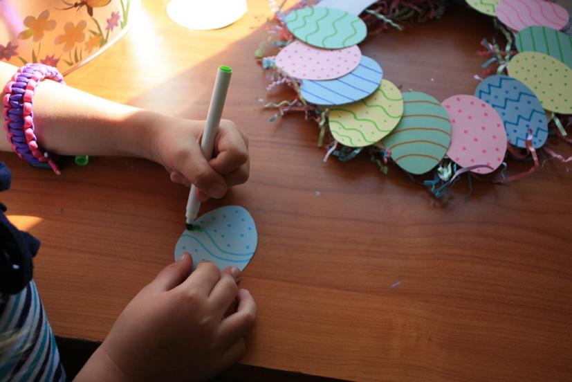 Easter egg wreath craft project