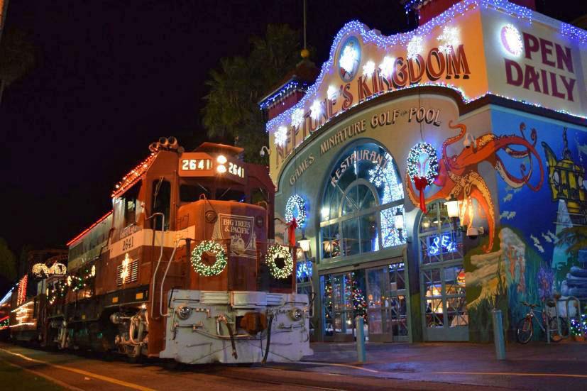Santa Cruz Holiday Lights 2025