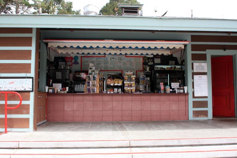 Stow Lake Boathouse cafe in Golden Gate Park