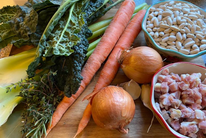 Instant pot white bean and kale soup ingredients