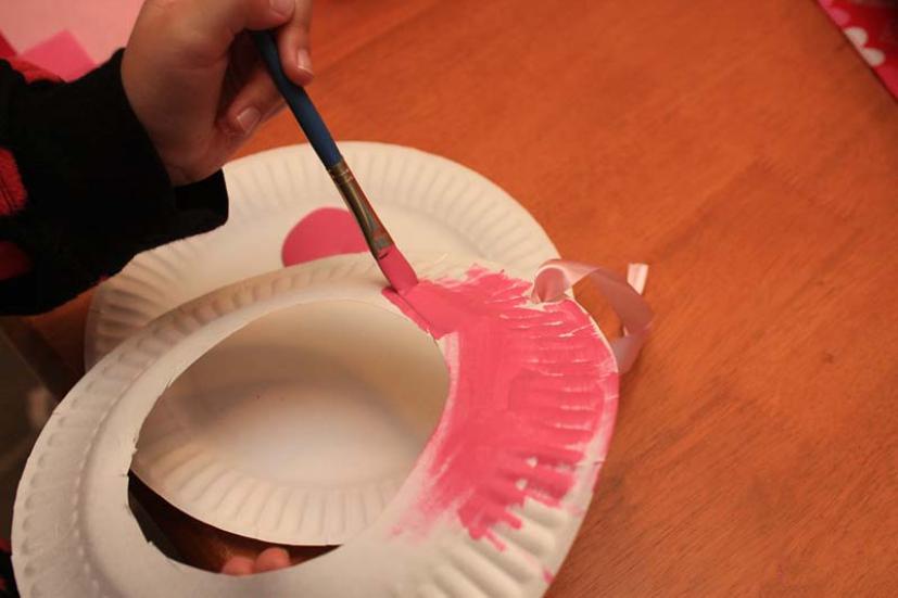 Paper Plate & Tissue Paper Valentine Wreath - Glue Sticks and Gumdrops