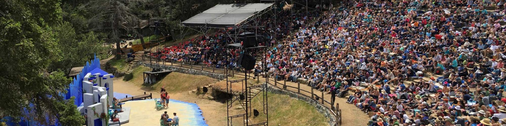 Cushing Memorial Amphitheater with Mountain Play and audience