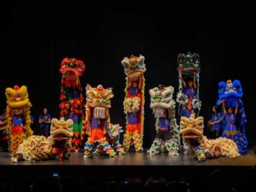 Lion dancers