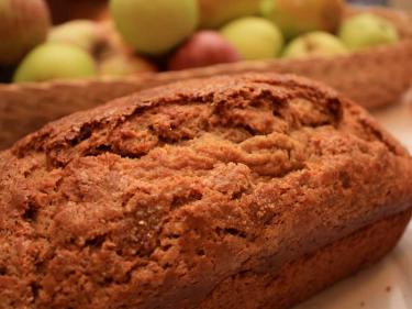 apple walnut bread