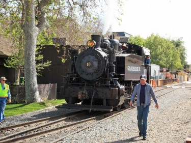 Sacramento train rides