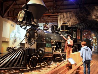 Looking for a fun and educational day trip? Why not explore California's railroading past at Sacramento's California State Railroad Museum? Located in the historic Old Sacramento neighborhood, it's an easy drive from the Bay Area or a convenient stop on the way home from Tahoe. Either way, it's perfect for a family outing at any time of the year.