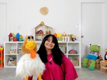 Cucu's playhouse puppet show