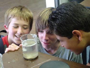 North Bay Science kids and experiment